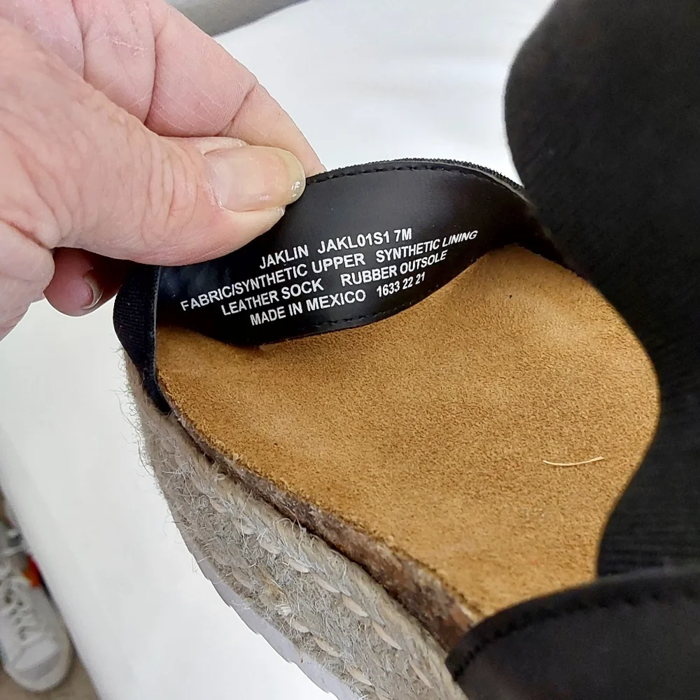 Steve Madden Black Espadrille Platform Sandals - Picture 9 of 12
